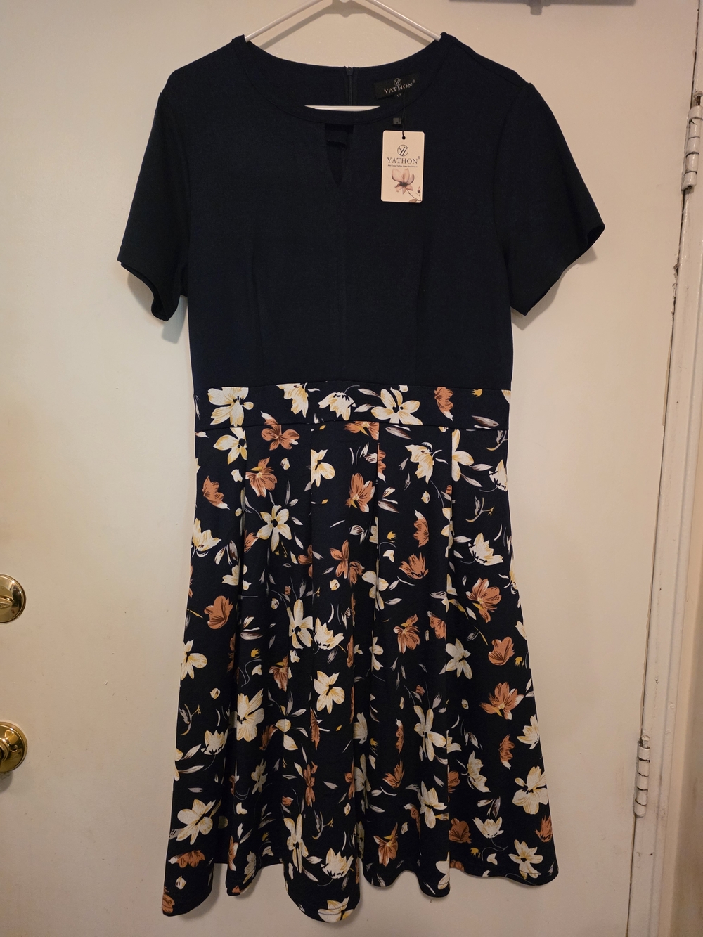 Yathon Navy Floral Midi Dress with Short Sleeves